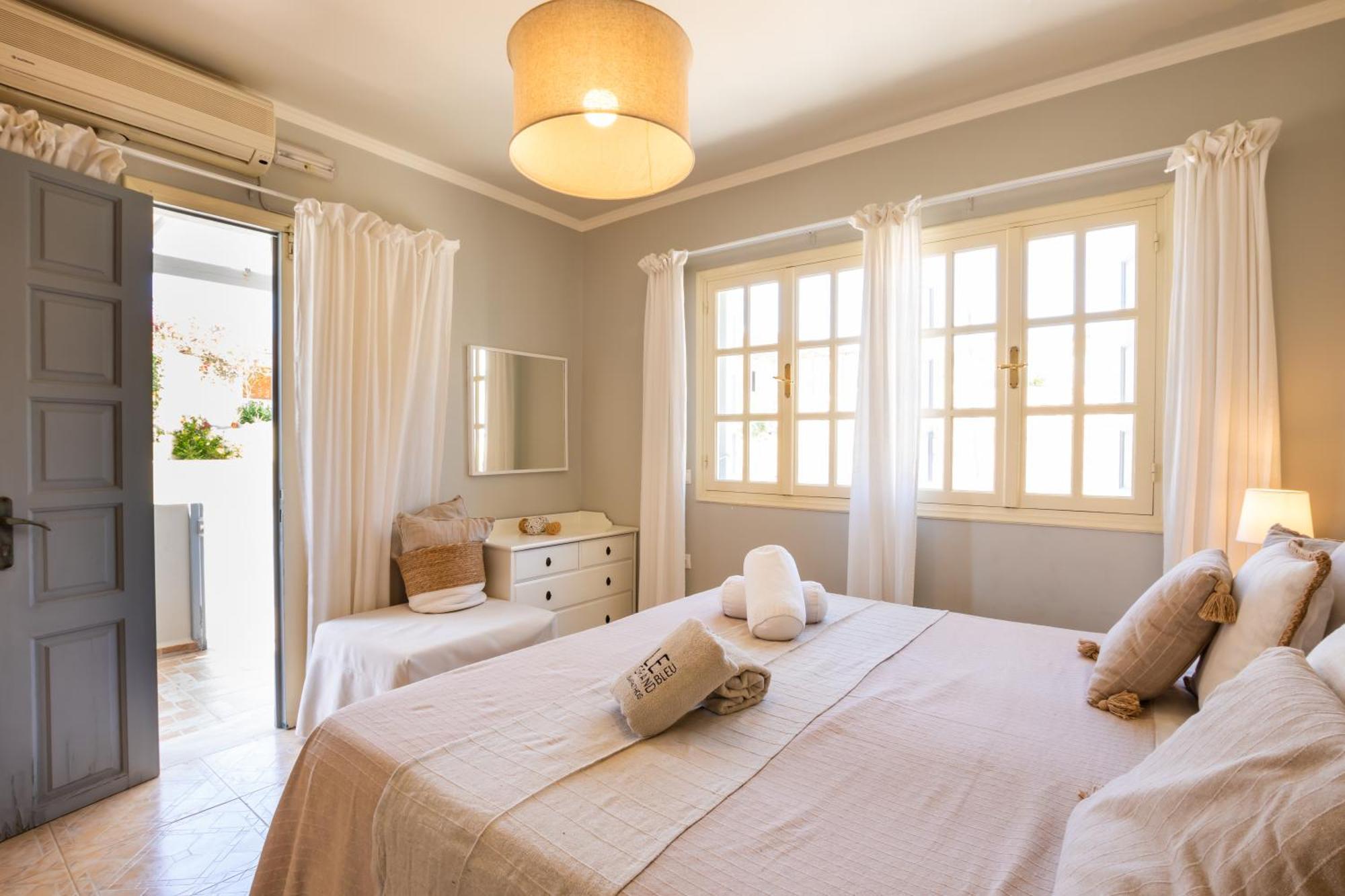 Le Grand Bleu Studios&Apartments Lefkos  Chambre photo
